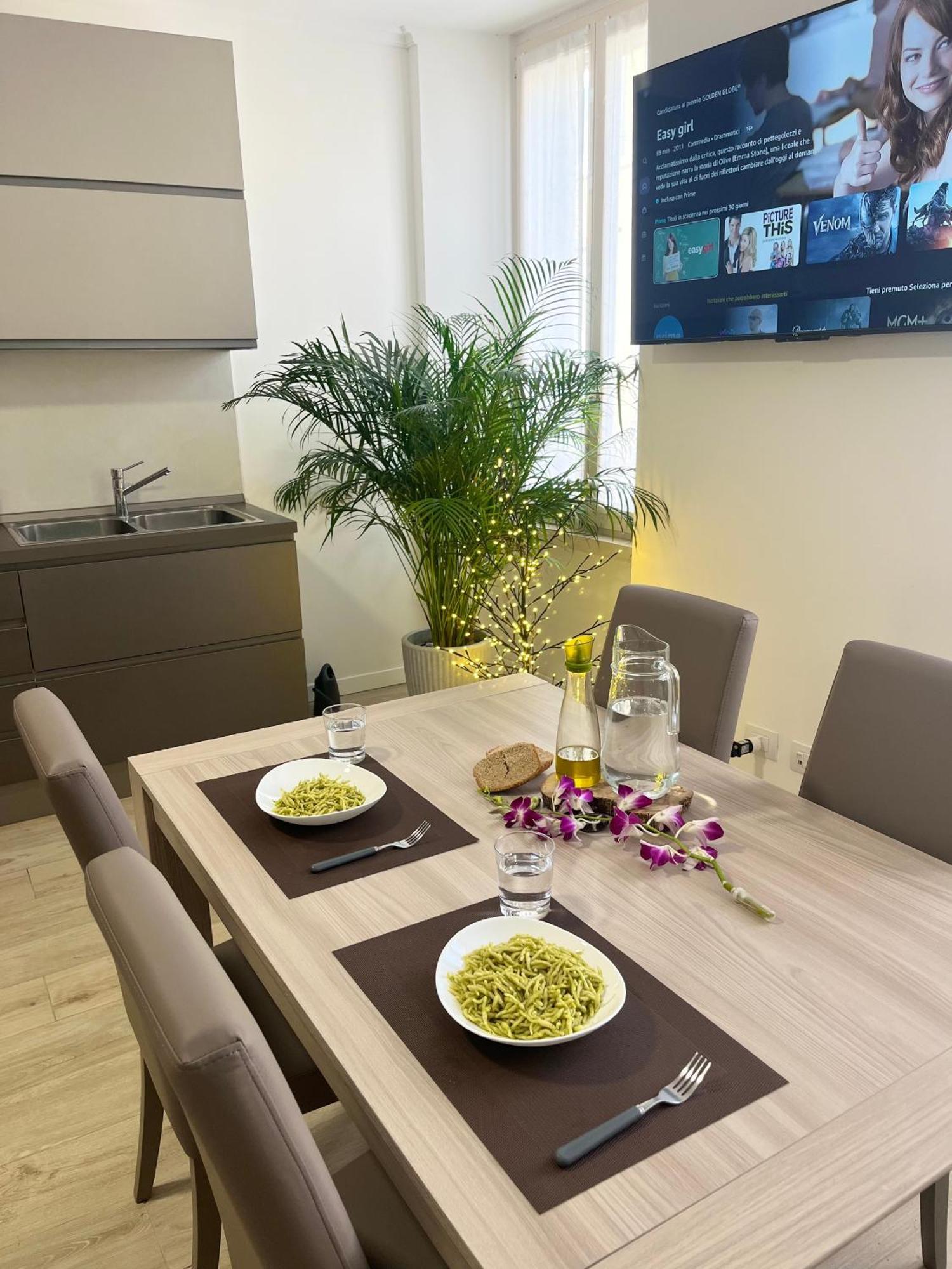 Appartamento Dolce Vita Riva del Garda Luaran gambar
