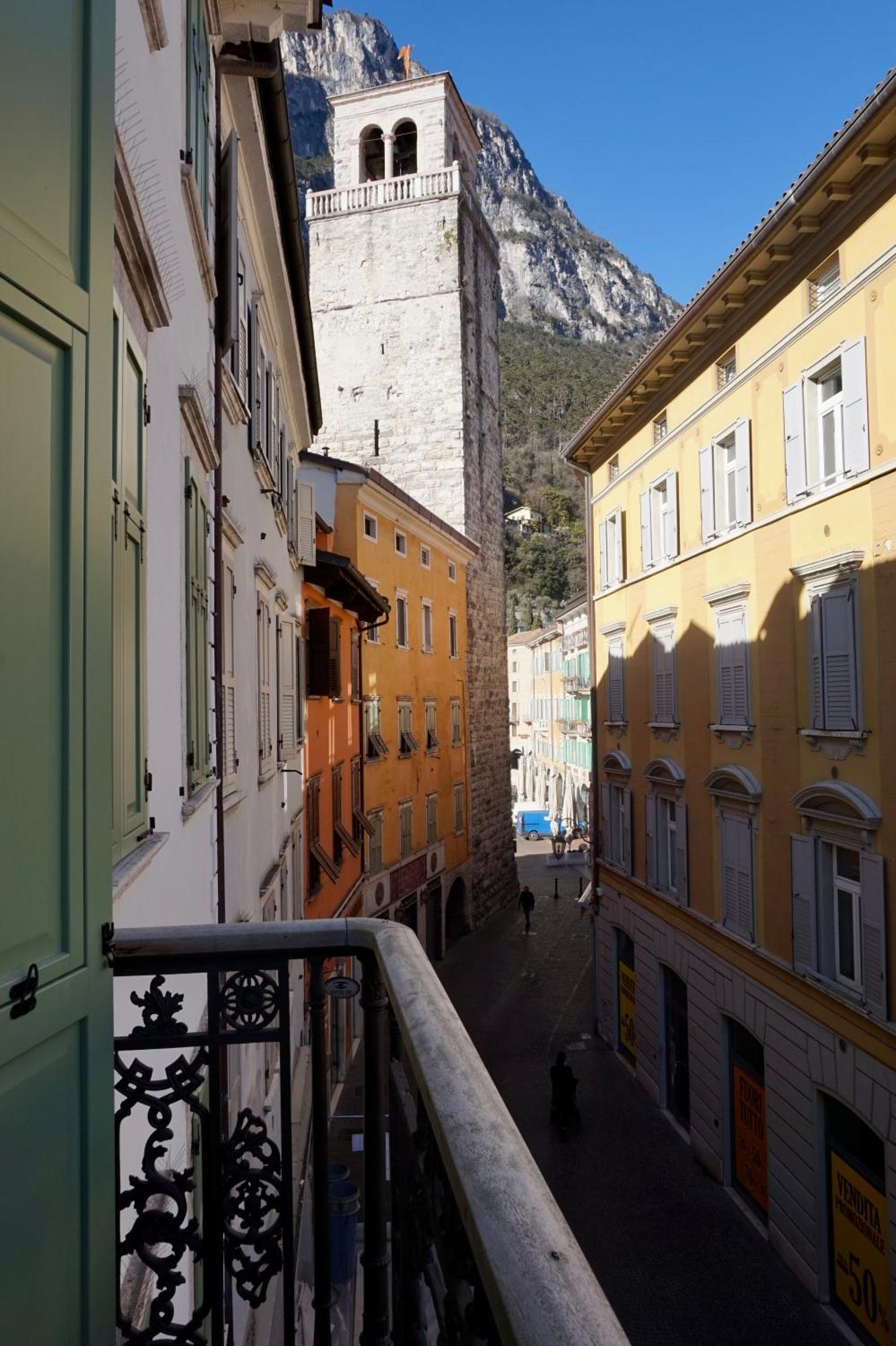 Appartamento Dolce Vita Riva del Garda Luaran gambar