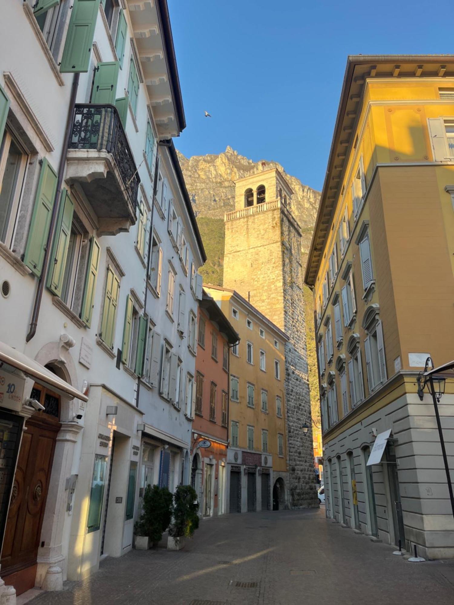 Appartamento Dolce Vita Riva del Garda Luaran gambar
